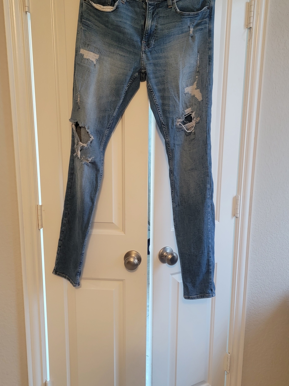 Hollister Women's Distressed Light Blue Skinny Jeans